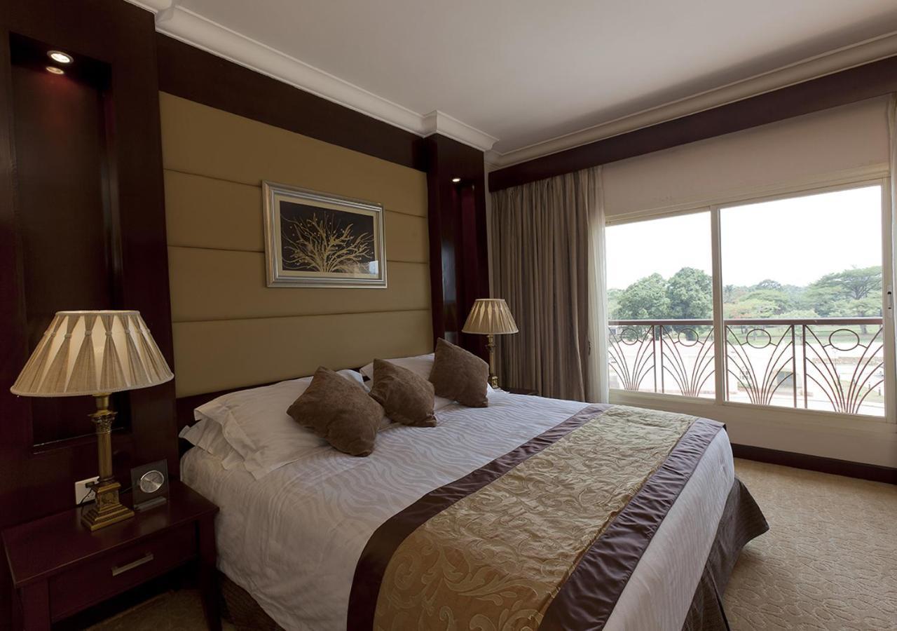 Hotel Ledger Plaza Банги Экстерьер фото