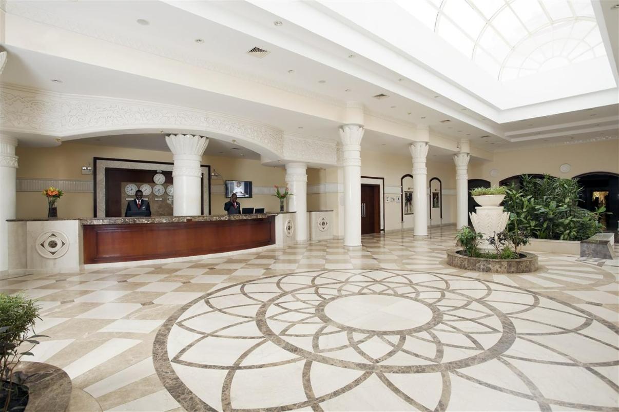 Hotel Ledger Plaza Банги Экстерьер фото