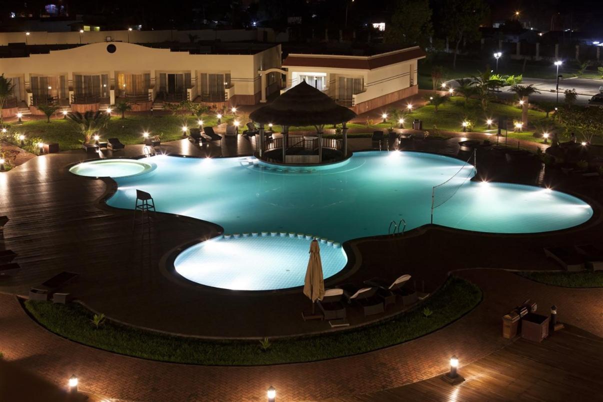 Hotel Ledger Plaza Банги Экстерьер фото