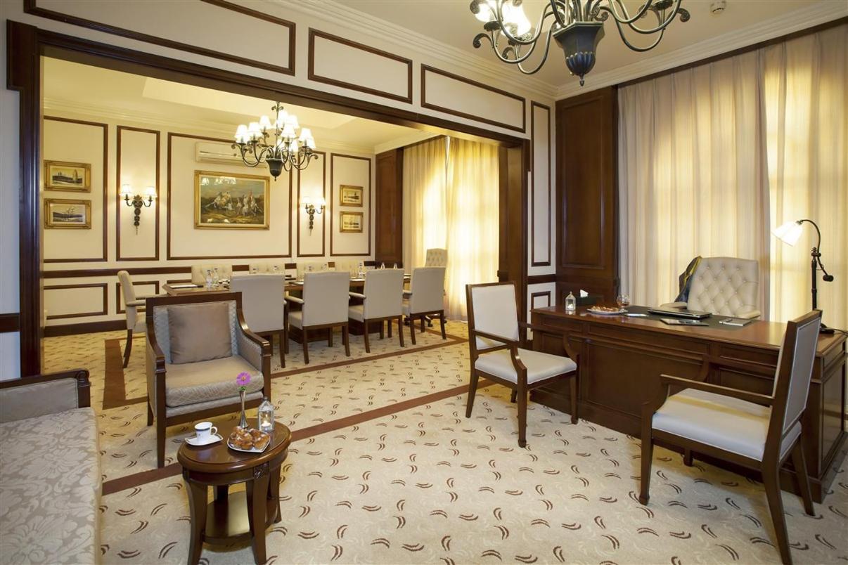 Hotel Ledger Plaza Банги Экстерьер фото